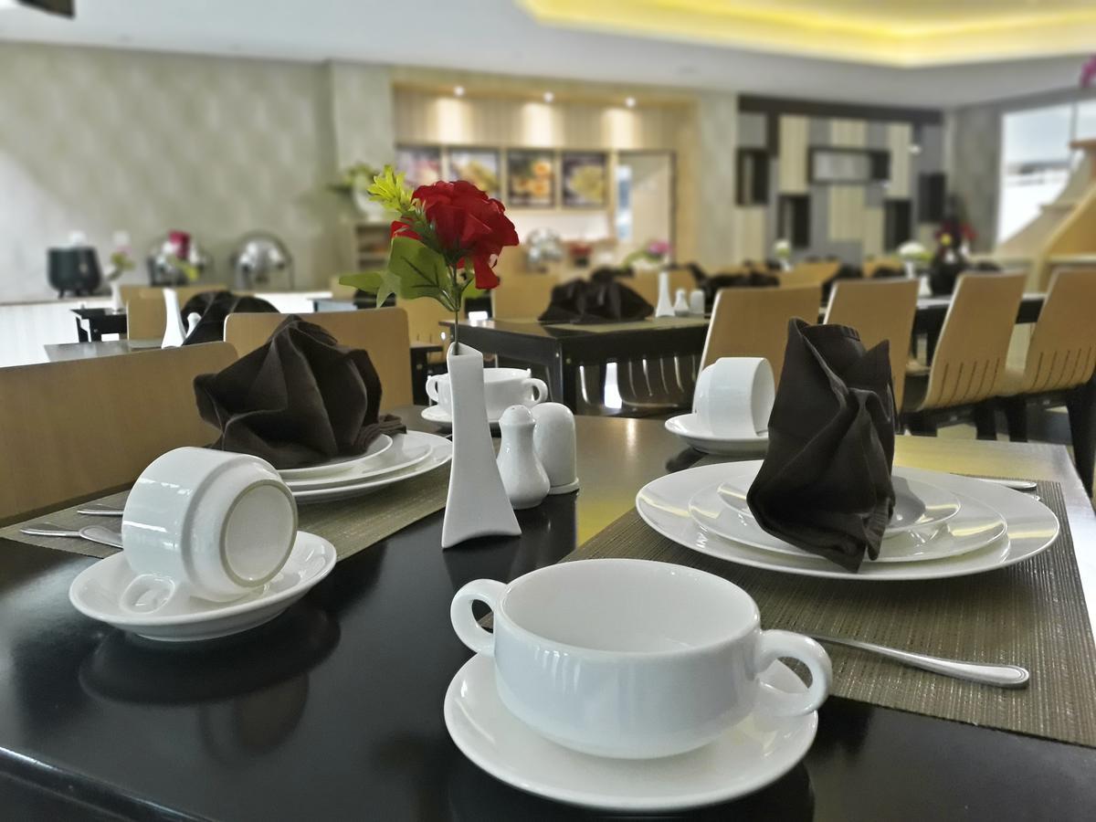 Grand Parama Hotel Tanjung Redep Ngoại thất bức ảnh